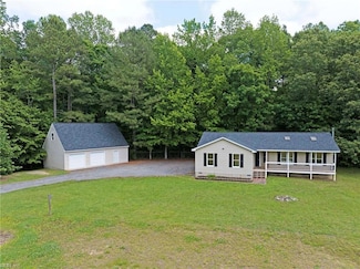 2480 Lees Neck Farm Rd, Saluda, VA 23149