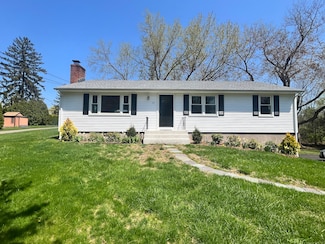 22 Jansen Ln, North Haven, CT 06473