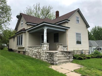 1213 W Walnut St, Independence, MO 64050