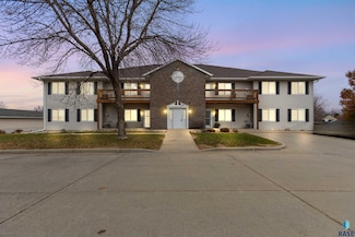 3300 3500 W Unit 203, Sioux Falls, SD 57108