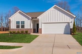 18064 Daniel Island Dr, Athens, AL 35611