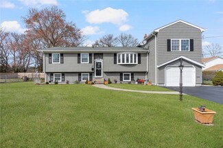 87 North St, Warwick, RI 02886