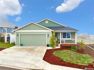 1043 E 11th St, Lafayette, OR 97127