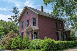 302 C St, La Porte, IN 46350