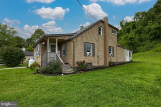 1258 Ironstone Dr, Boyertown, PA 19512