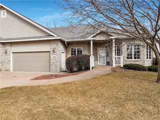 4230 Mill Ridge Cir, Eau Claire, WI 54703