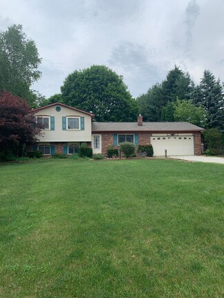 96 Olde Franklin Rd, Howell, MI 48855
