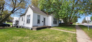 503 W 2nd Ave, Indianola, IA 50125
