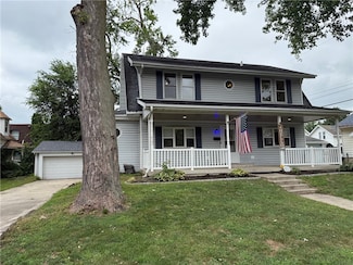 115 S 26th St, Mattoon, IL 61938