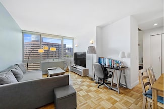 215 E 96th St Unit 27J, New York, NY 10128