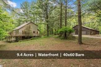 9926 N Long Lake Rd, Traverse City, MI 49685