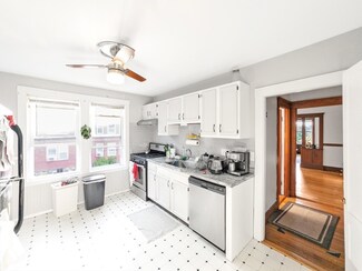 26 St Rose St Unit 3, Boston, MA 02130