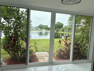 1021 Farnham O, Deerfield Beach, FL 33442