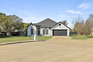 215 Parkway Ct, Rockwall, TX 75032