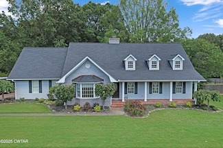 844 Leanne Dr, Humboldt, TN 38343