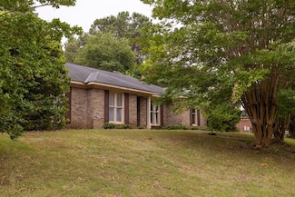 880 Oakwood Dr, Columbus, GA 31904