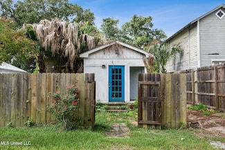 310 Union St, Bay Saint Louis, MS 39520