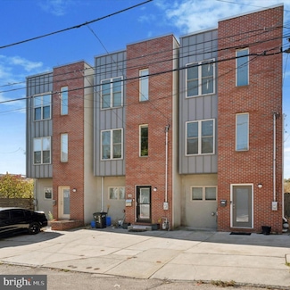 4128 Apple St, Philadelphia, PA 19127