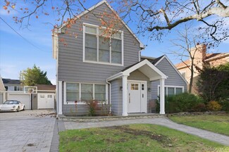 1697 Bay Blvd, Atlantic Beach, NY 11509