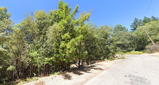 1790 Lupine Dr, Brooktrails, CA 95490