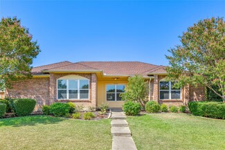 2009 Rochelle Ln, Carrollton, TX 75007