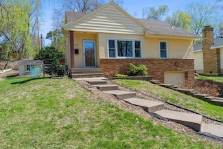568 Frontenac Place, Saint Paul, MN 55104