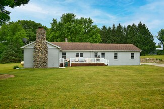 33273 Us Highway 12, Niles, MI 49120