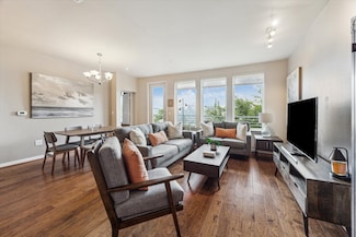 505 Jackson Hill St Unit 303, Houston, TX 77007