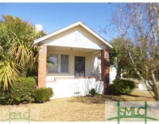 1102 W Victory Dr, Savannah, GA 31405