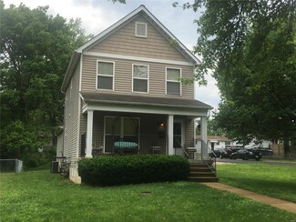 10353 Earl Dr, Saint Louis, MO 63136
