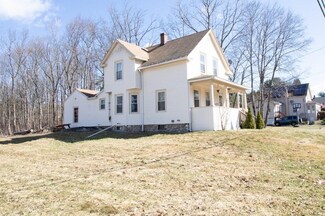60 Berlin St, Auburn, MA 01501