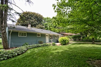143 Linden Ave, East Dundee, IL 60118