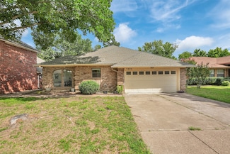 5606 Polo Club Dr, Arlington, TX 76017