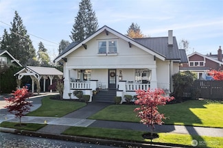 208 5th Ave NW, Puyallup, WA 98371