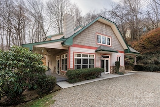 905 Old Fiddle Rd, Waynesville, NC 28786