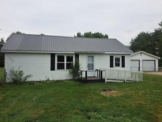 4852 N Dickenson Rd, Coleman, MI 48618