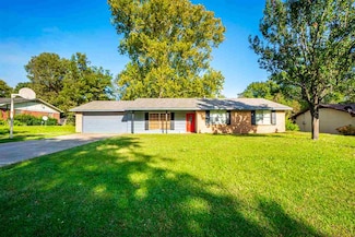1808 Swan Dr, Longview, TX 75604
