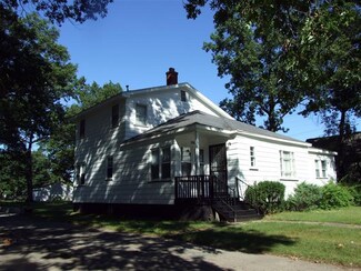 2021 Dyson St, Muskegon, MI 49444