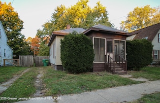 609 S Constantine St, Three Rivers, MI 49093