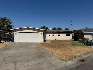 855 Estabrook Dr, Clovis, CA 93612