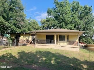 105 N Pearl Ave, Joplin, MO 64801