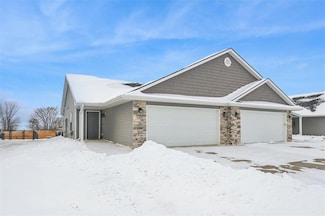 1407 Fairview Dr, Dallas Center, IA 50063