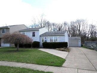 2431 E 26th St, Erie, PA 16510