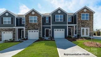 739 Wagon Cross Ct, York, SC 29745