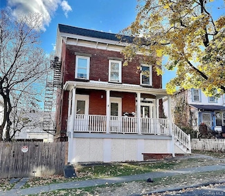 9 S Clinton St, Poughkeepsie, NY 12601