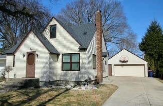 37 E 33rd St, Holland, MI 49423