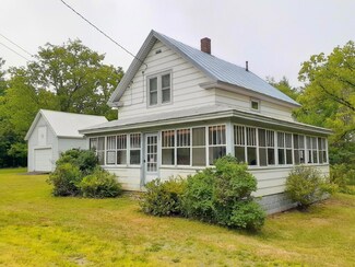 16 Elm St, Avon, ME 04966