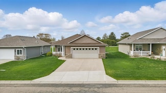 1576 Eagle Ridge St NE, Owatonna, MN 55060