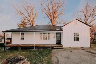 122 Lake Point Dr, Flemingsburg, KY 41041