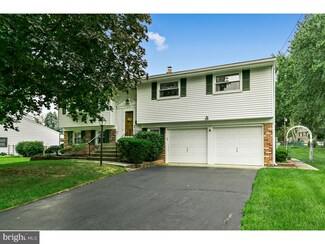 513 Hartford Dr, Cinnaminson, NJ 08077
